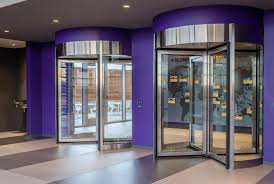 Mantrap security chamber for controlled entry